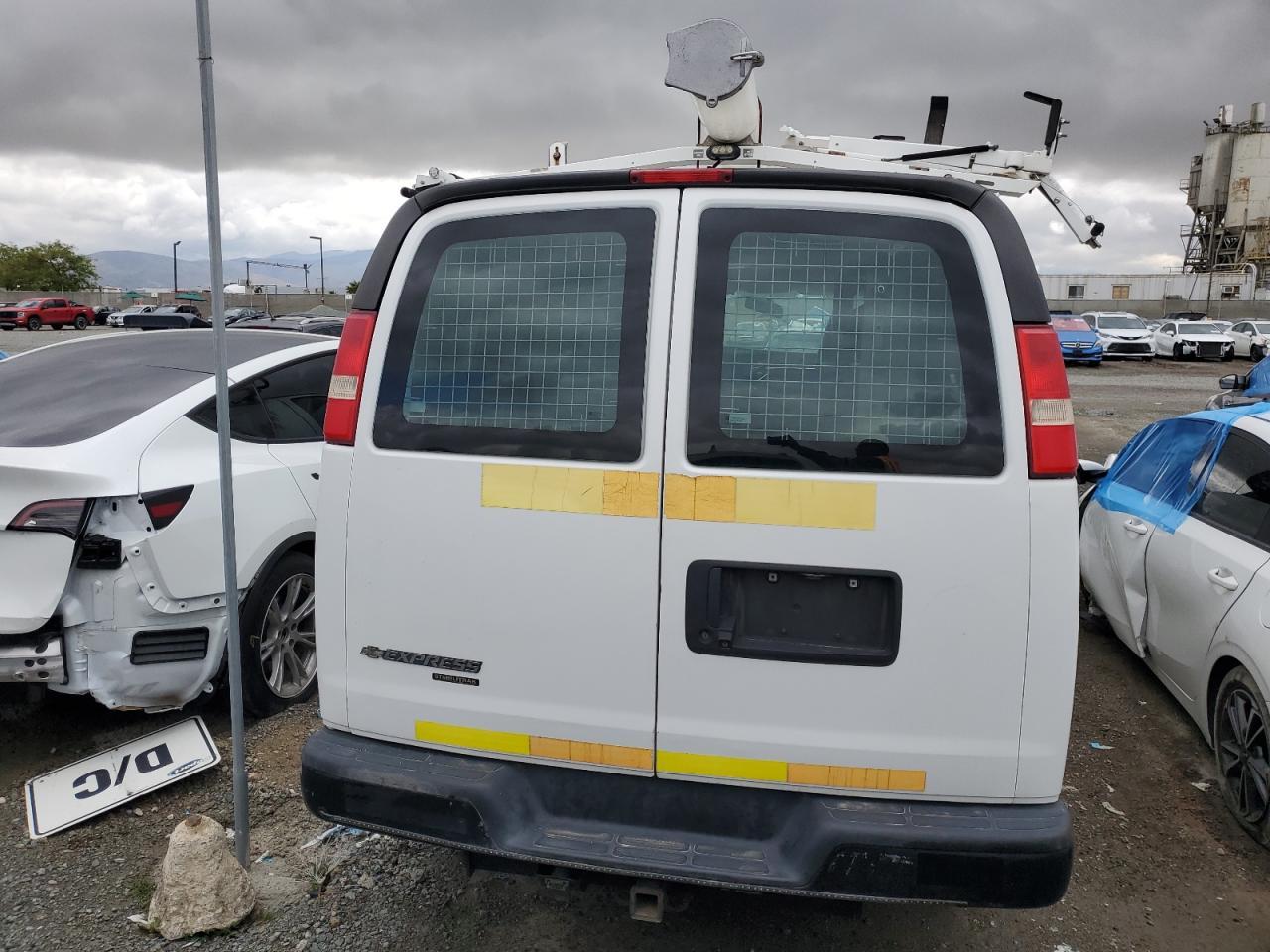 2013 Chevrolet Express G2500 - Фото 6