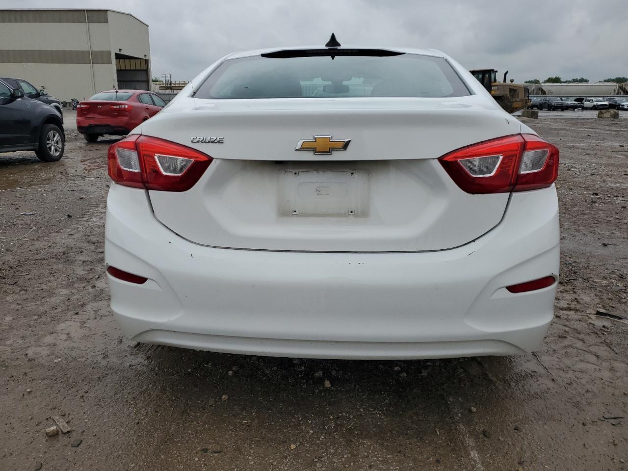 2017 Chevrolet Cruze Ls - Image 6