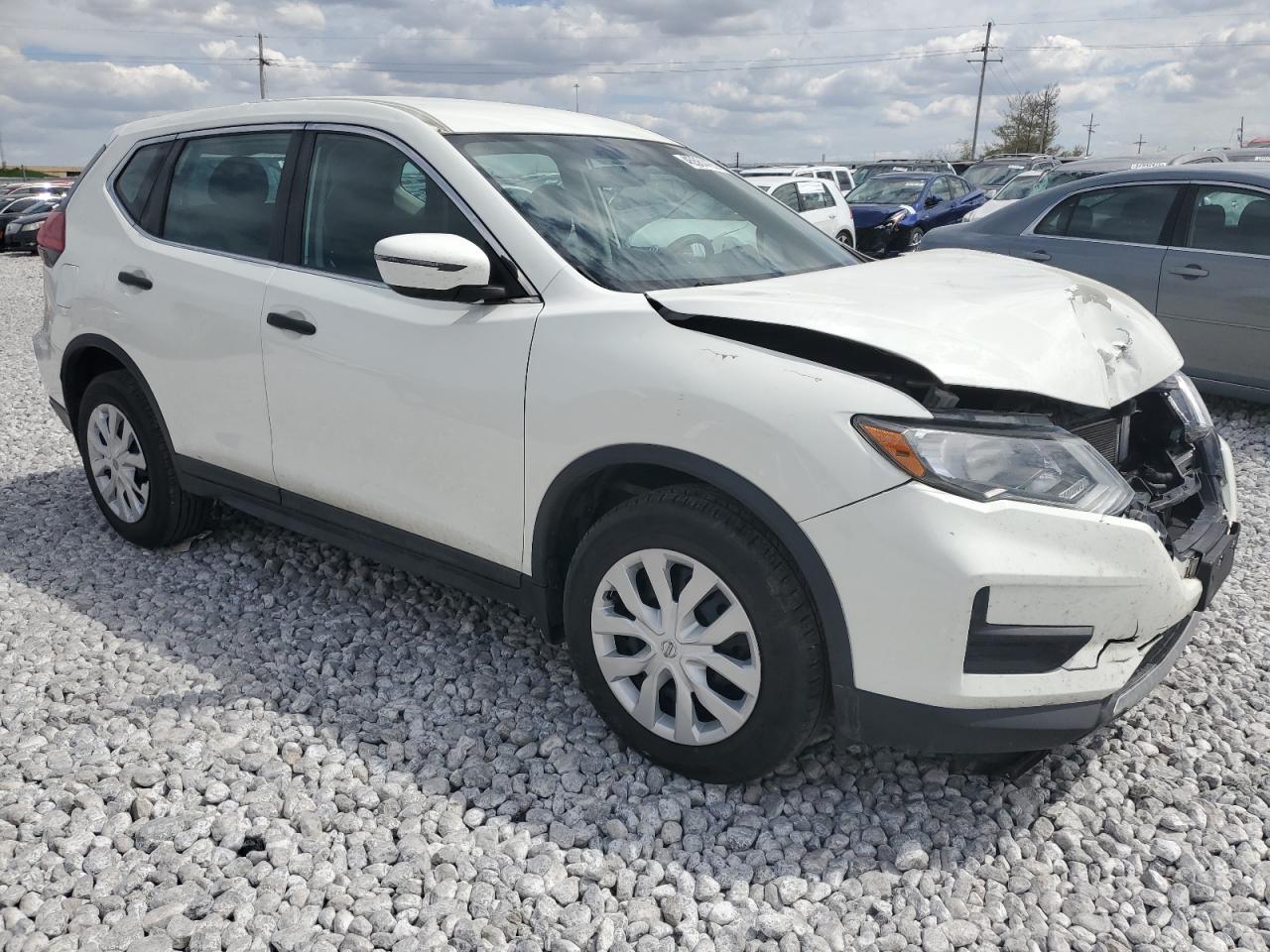 2017 Nissan Rogue S - Фото 4