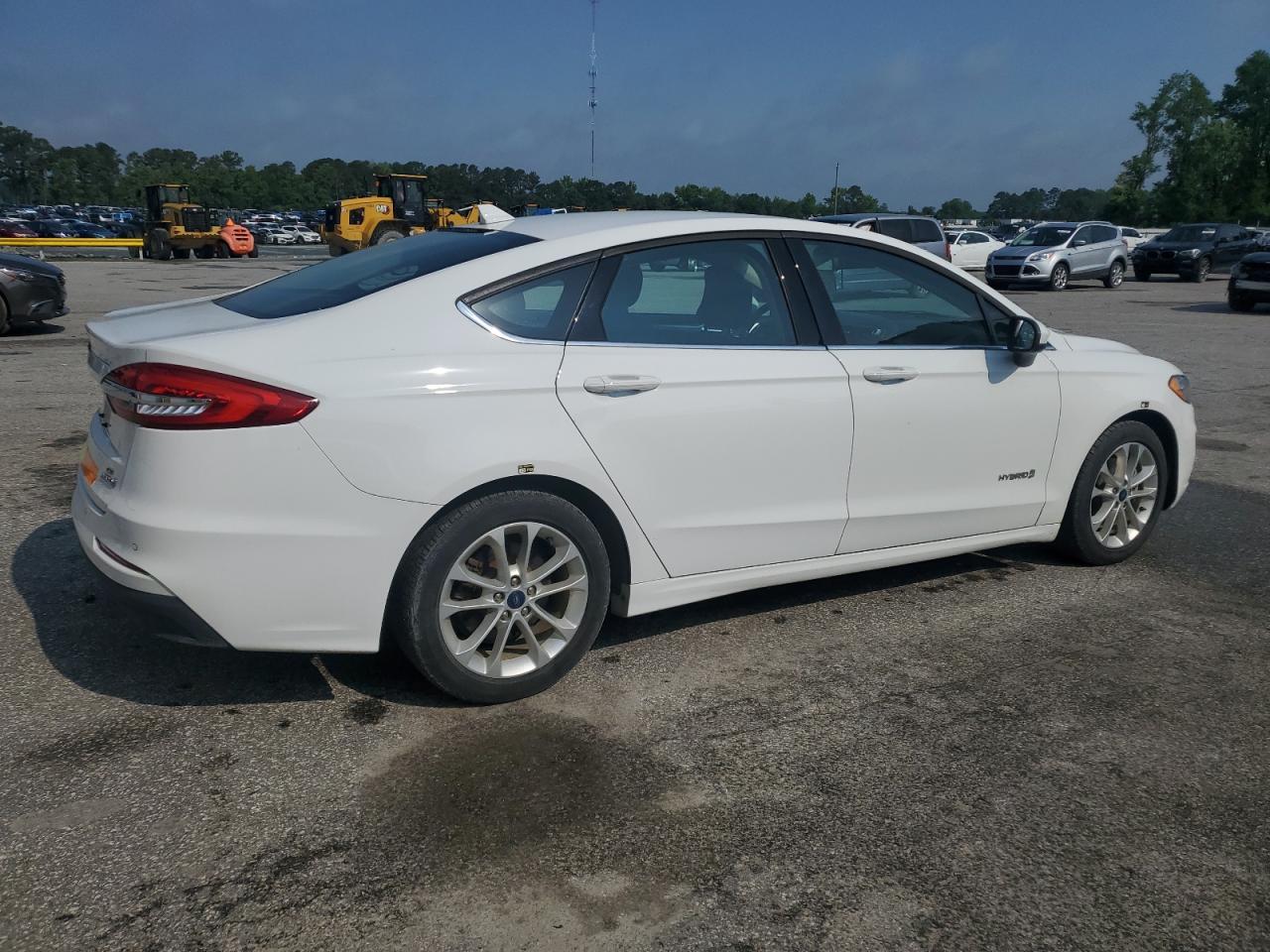 2019 Ford Fusion Se - Фото 3