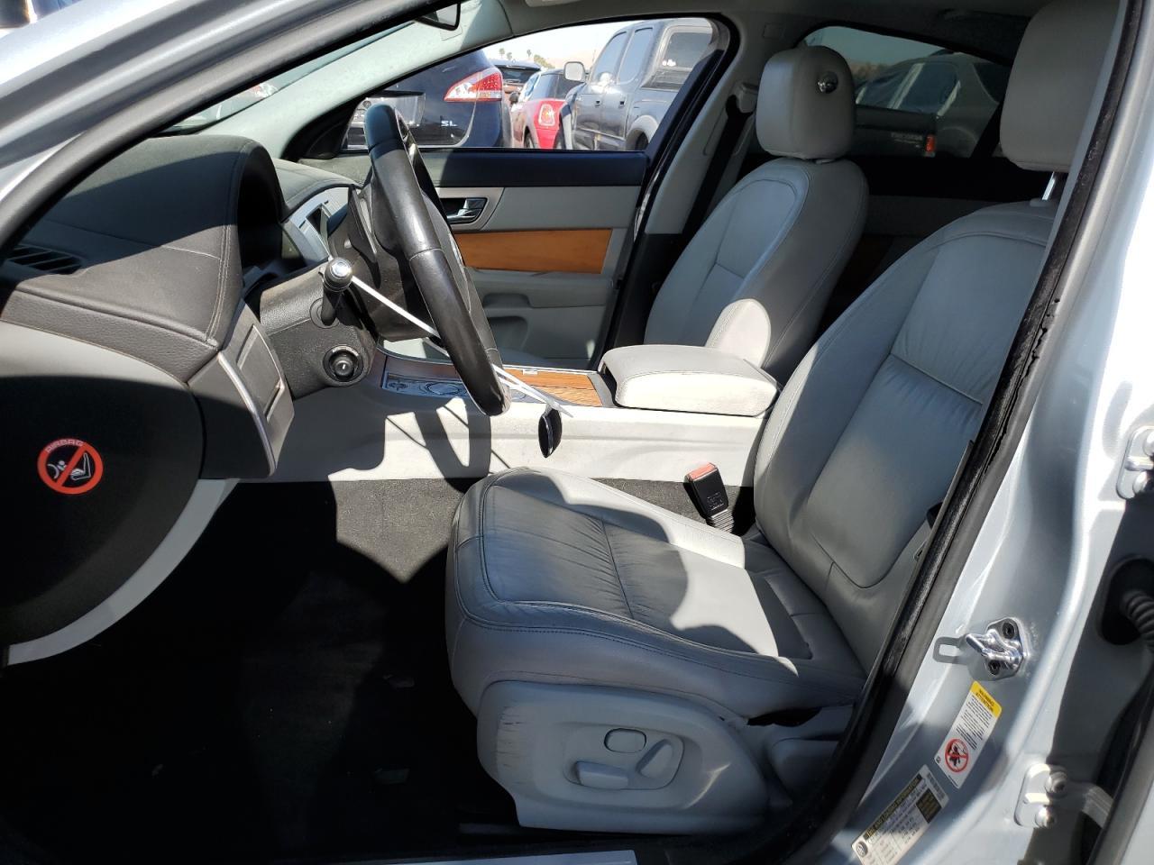 2010 Jaguar Xf Luxury - Фото 7