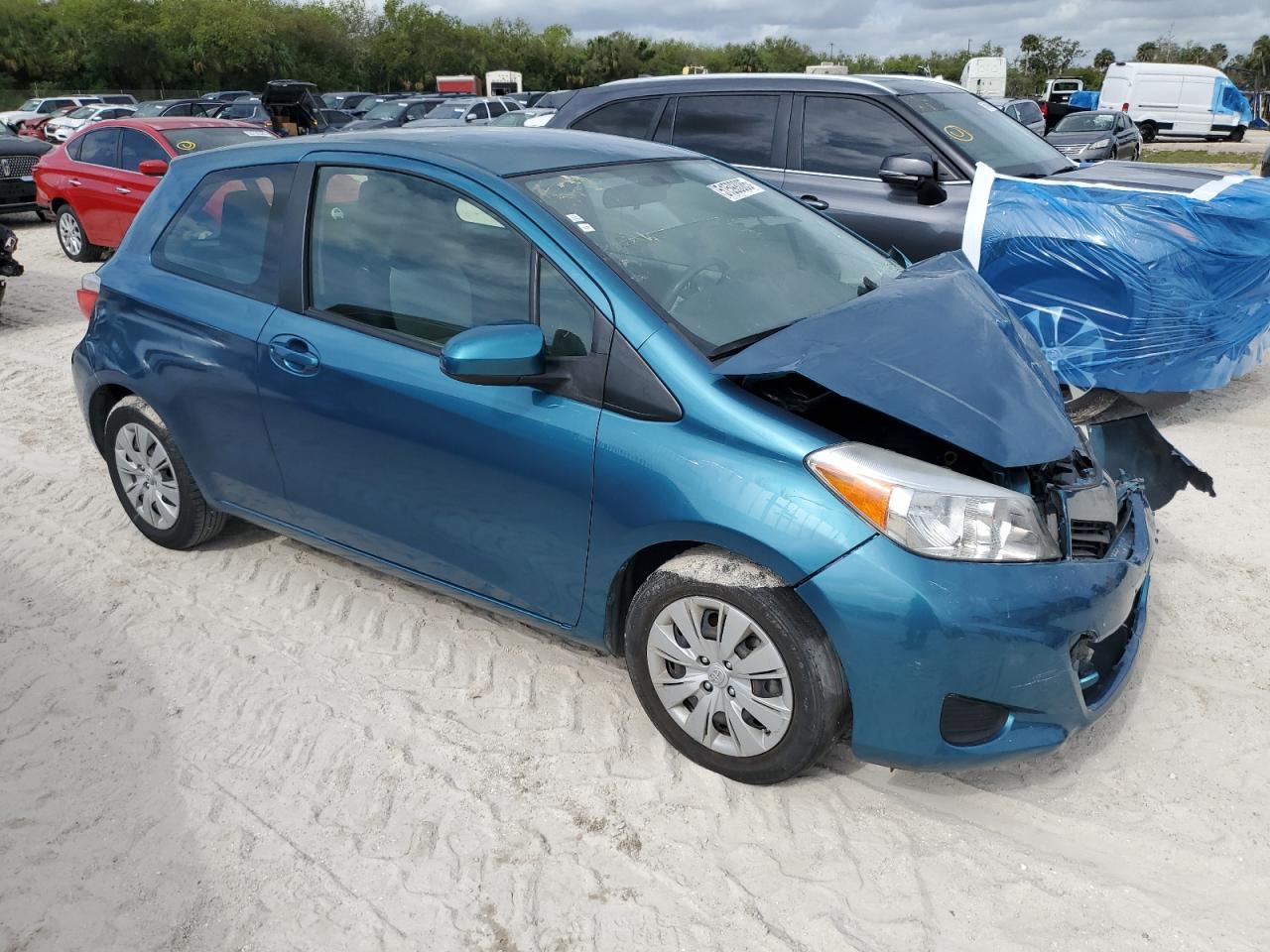 2012 Toyota Yaris - Фото 4