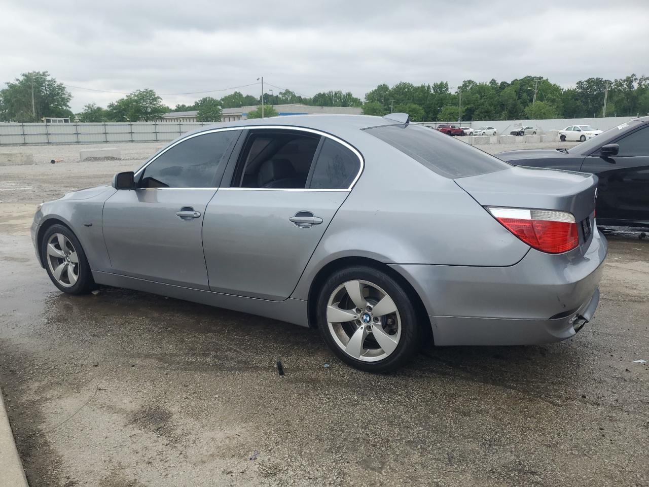 2004 BMW 530 I - Фото 2