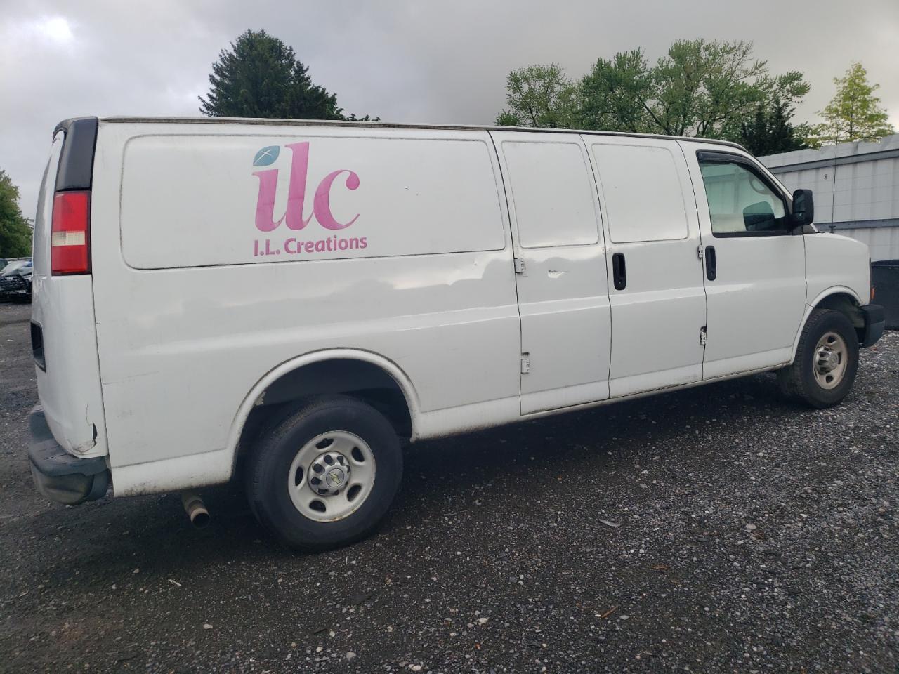 2011 Chevrolet Express G2500 - Фото 3