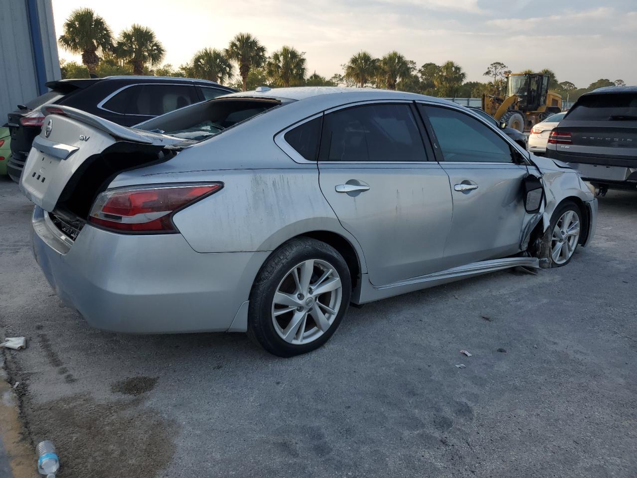 2015 Nissan Altima 2.5 - Image 3