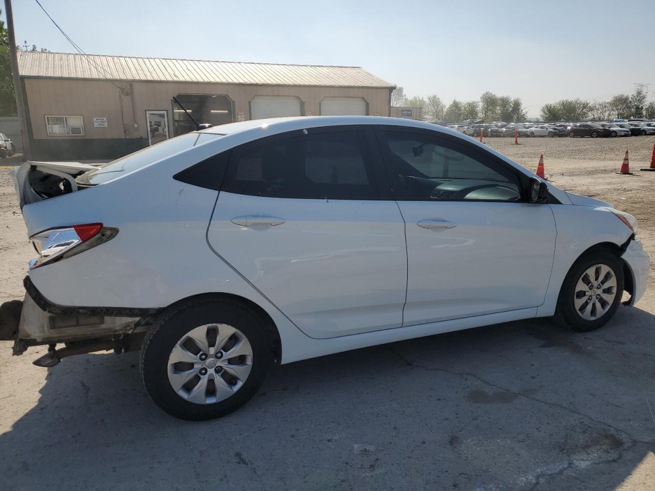 2016 Hyundai Accent Se - Фото 3
