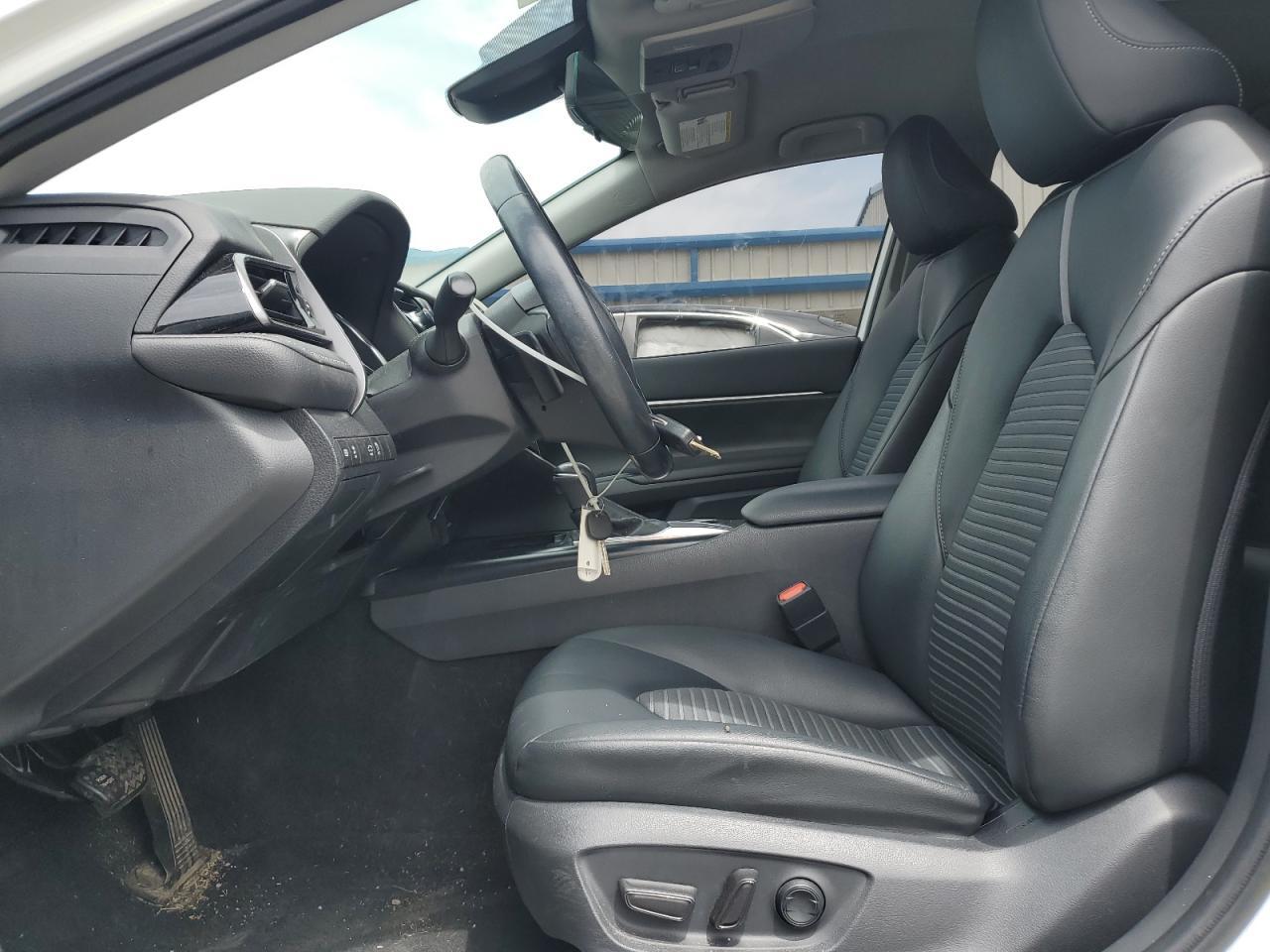 2020 Toyota Camry Se - Image 7