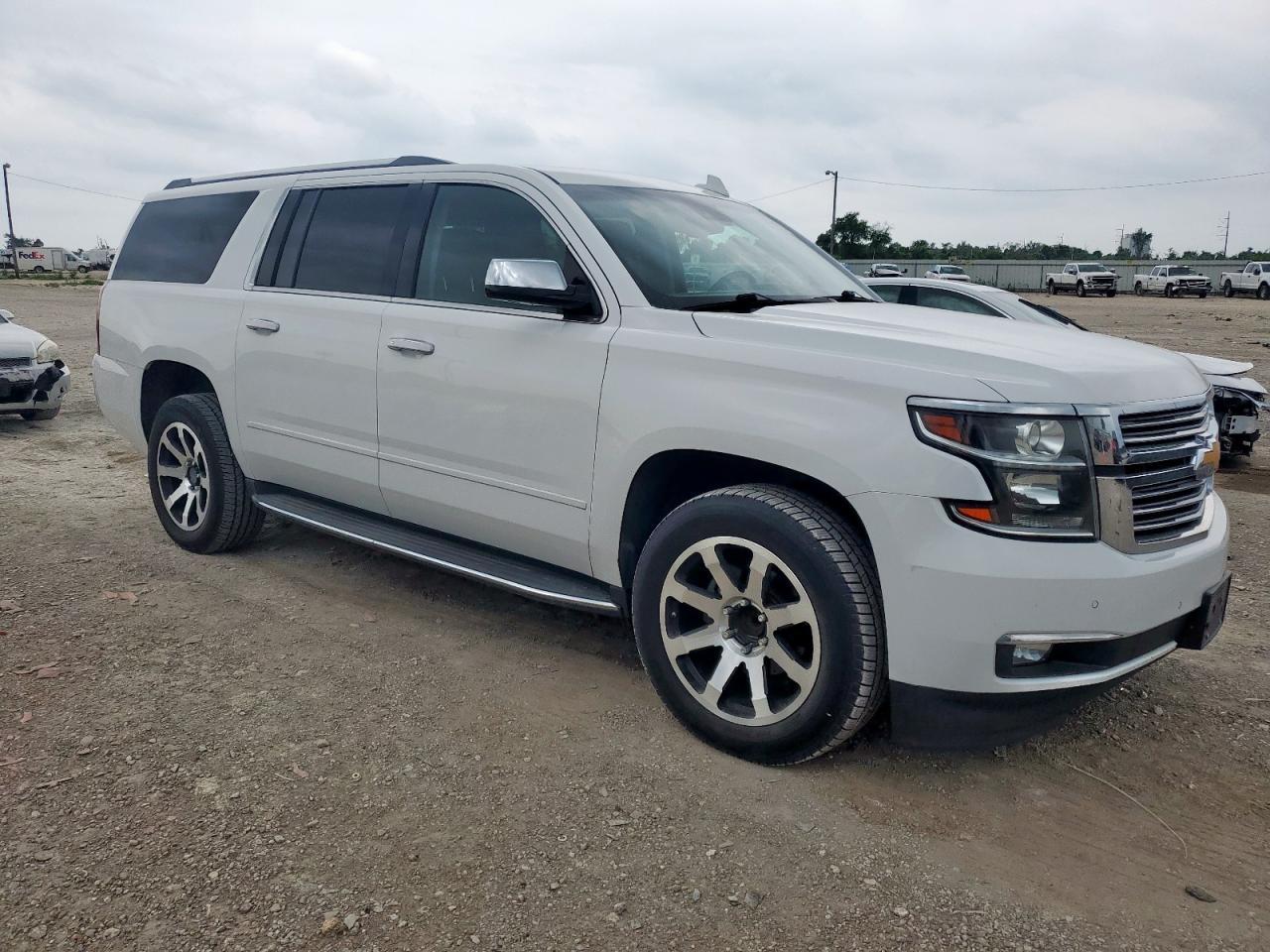 2018 Chevrolet Suburban C1500 Premier - Фото 4
