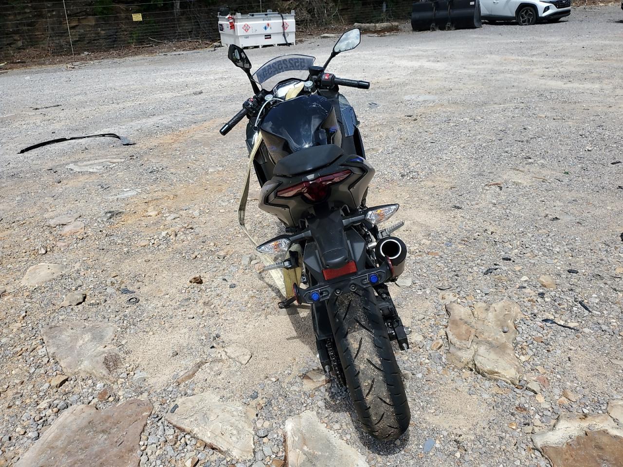 2025 Kawasaki Ex500 - Image 4