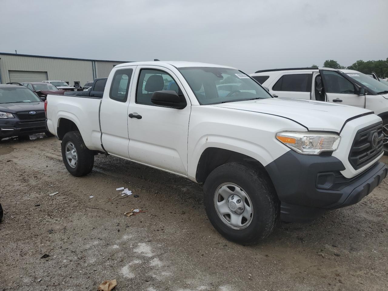 2018 Toyota Tacoma Access Cab - Image 4
