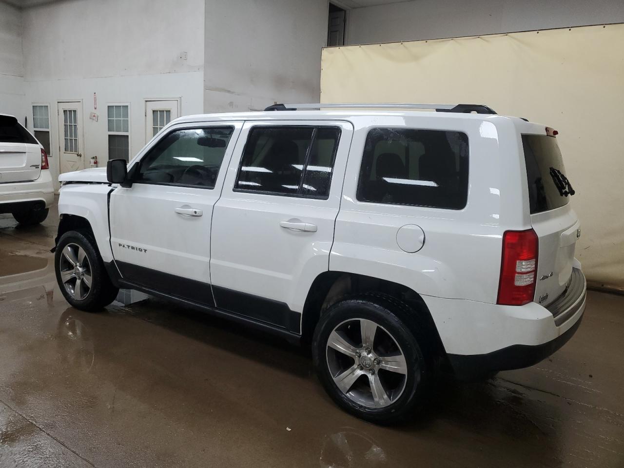 2016 Jeep Patriot - Фото 2
