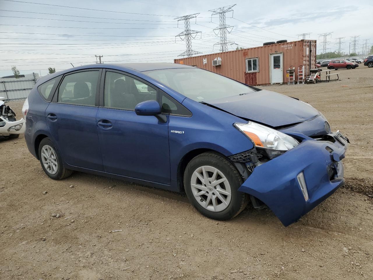 2014 Toyota Prius V - Image 4