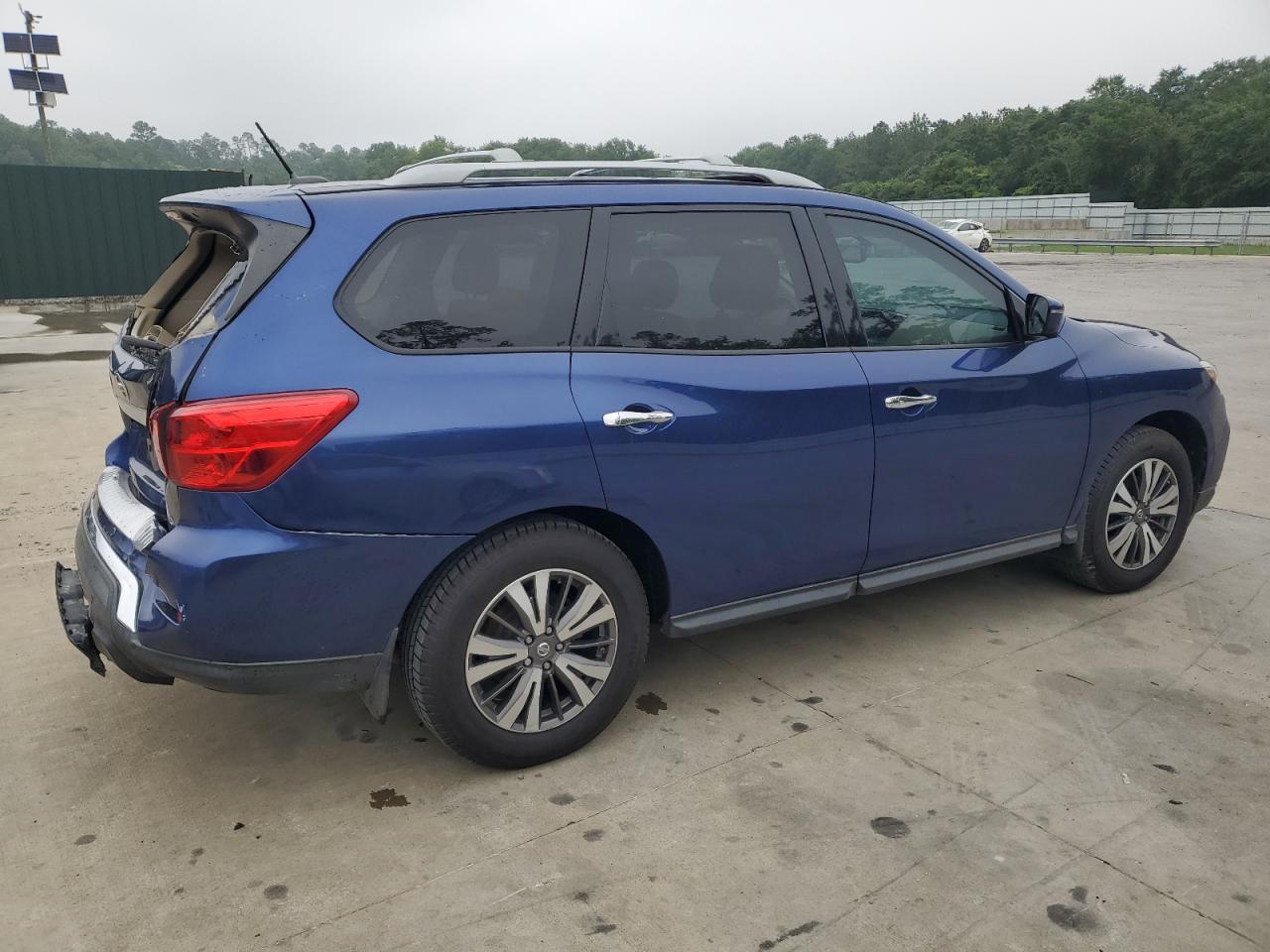 2017 Nissan Pathfinder S - Фото 3