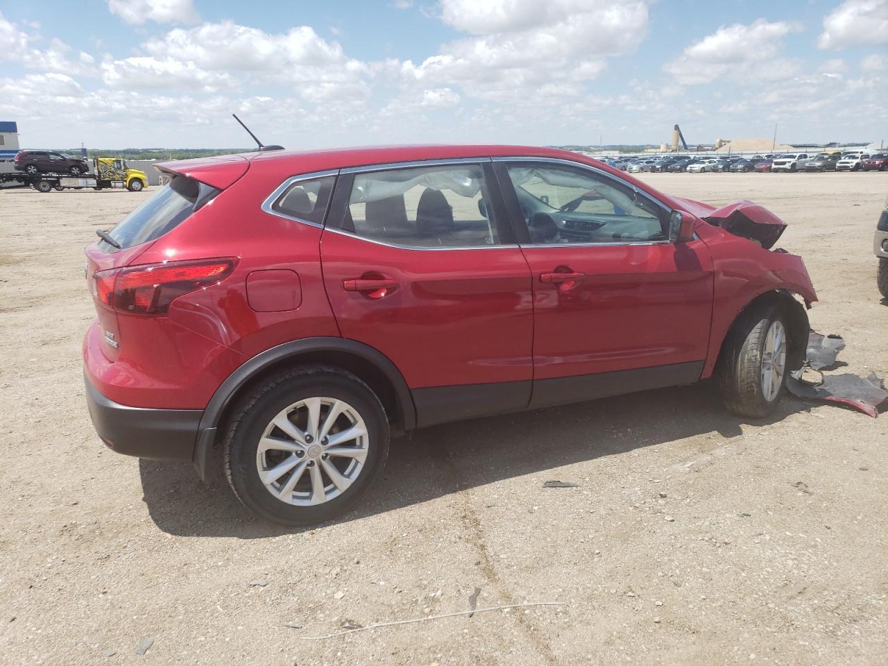 2018 Nissan Rogue Sport S - Фото 3