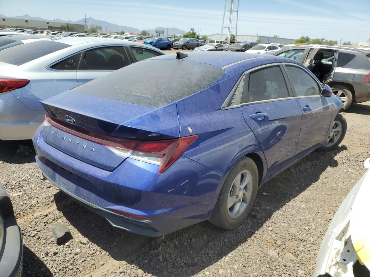 2021 Hyundai Elantra Se - Фото 3
