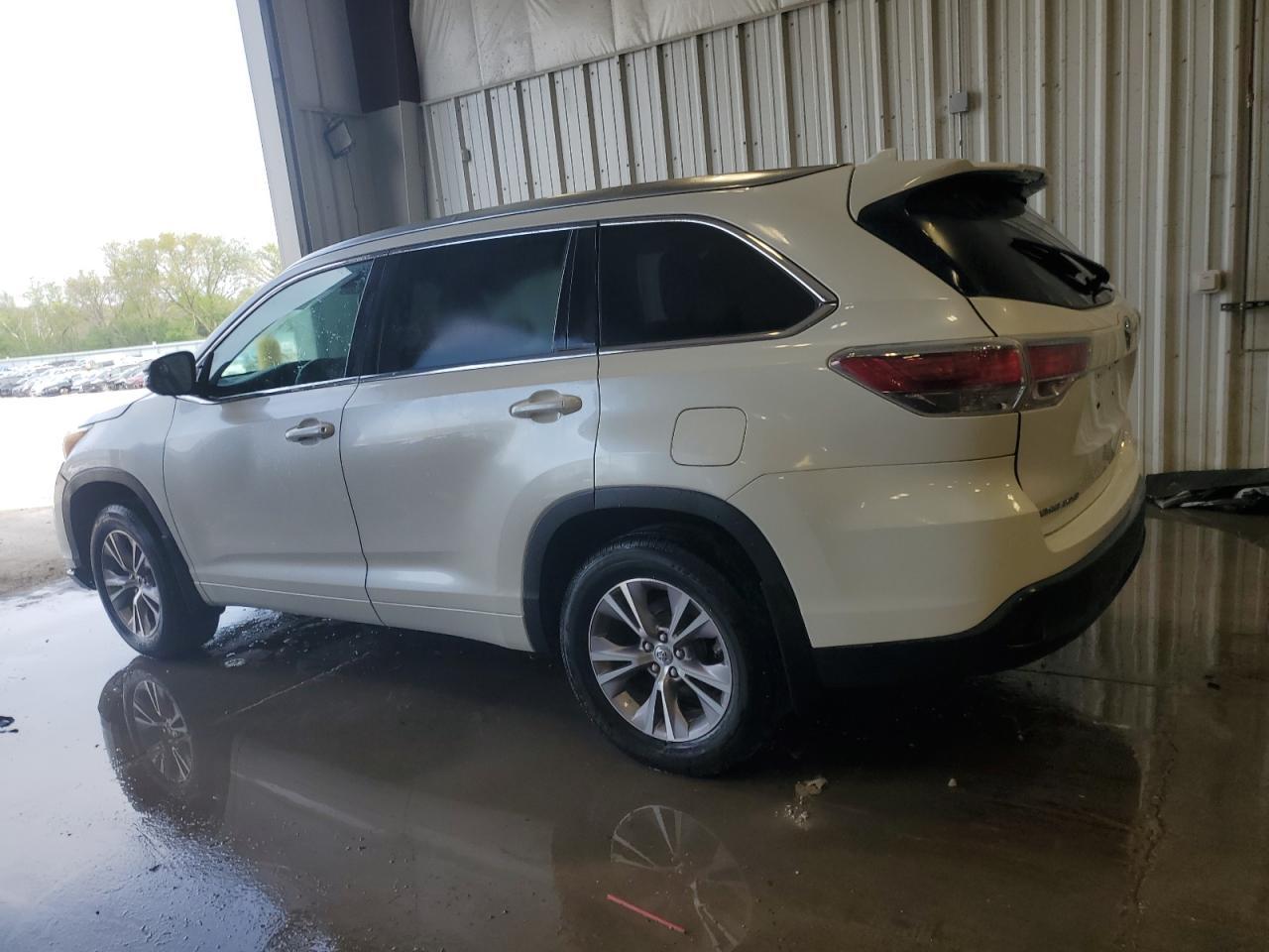 2015 Toyota Highlander Xle - Фото 2