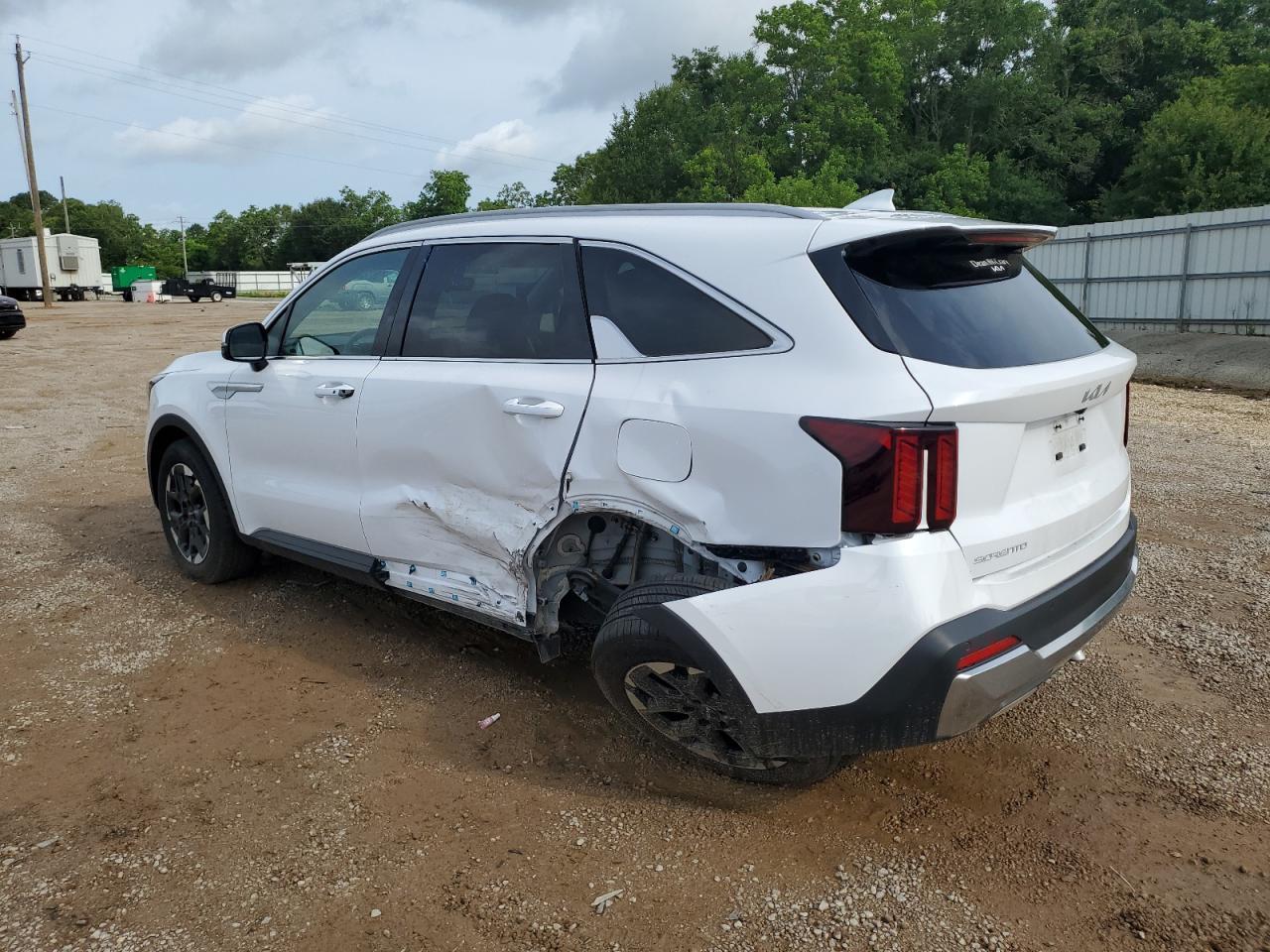 2025 Kia Sorento S - Image 2