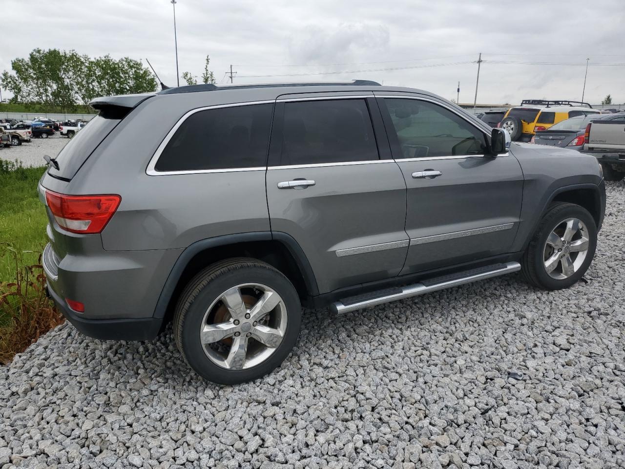 2011 Jeep Grand Cherokee Overland - Image 3