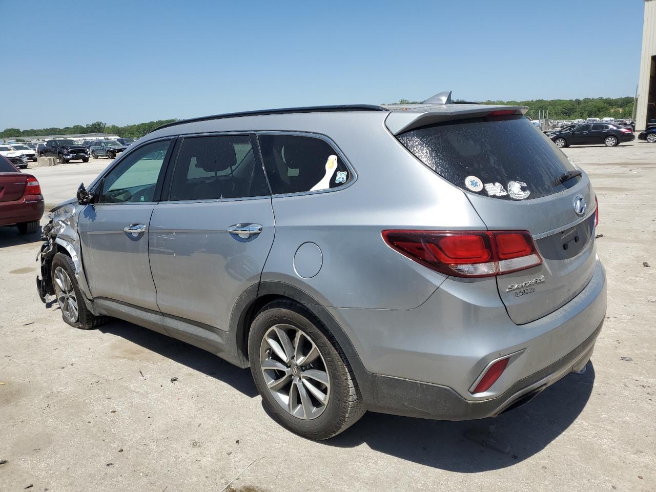 2017 Hyundai Santa Fe Se - Фото 2