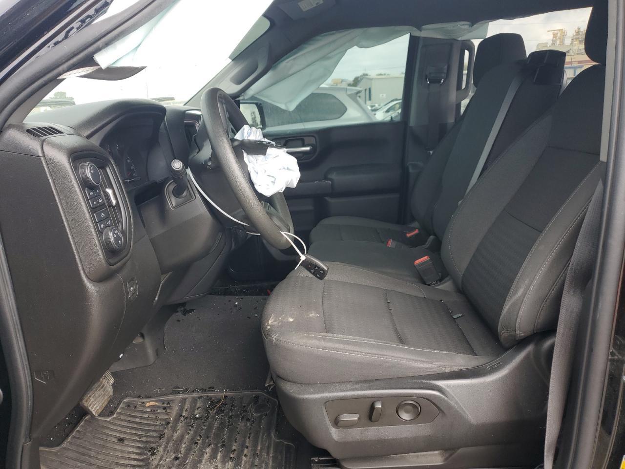 2022 Chevrolet Silverado K1500 Custom - Фото 7