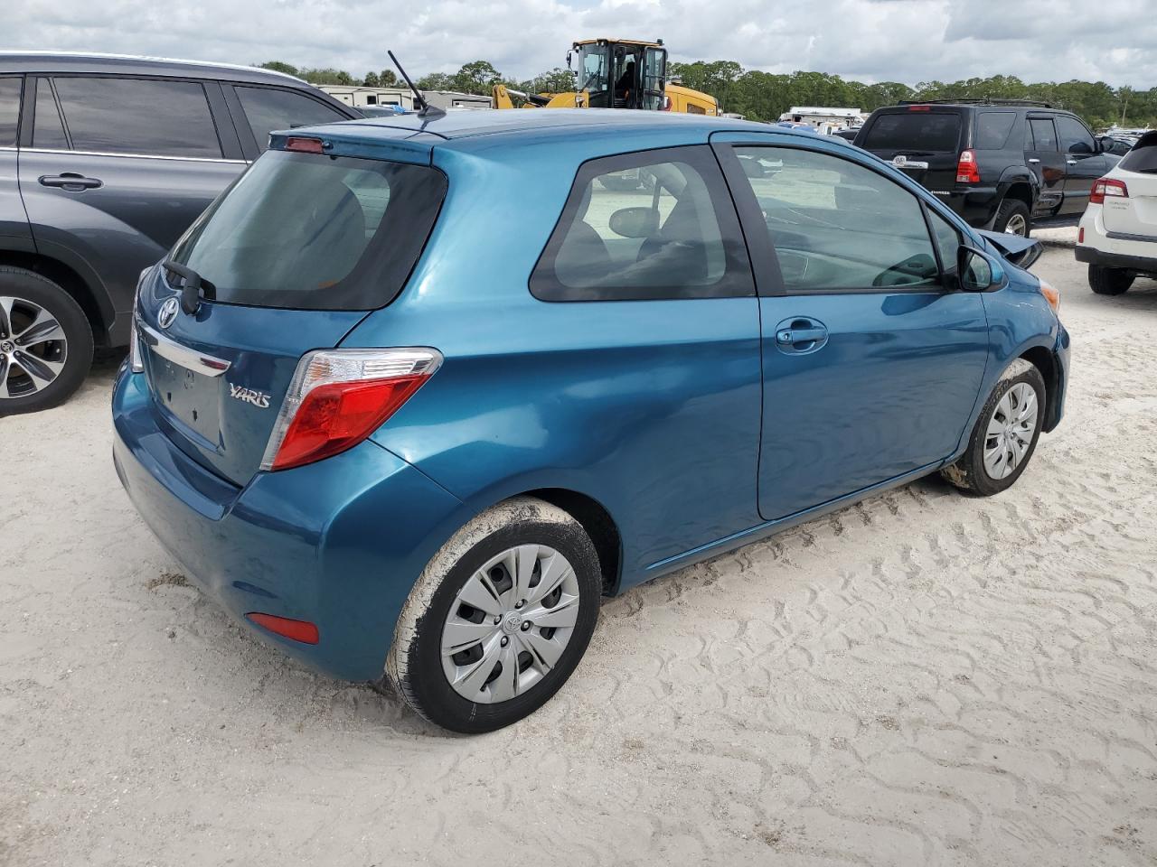 2012 Toyota Yaris - Фото 3