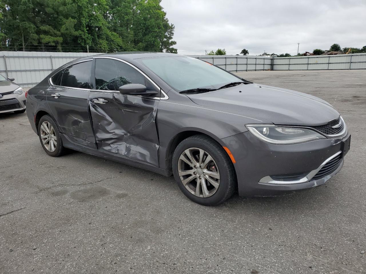 2015 Chrysler 200 Limited - Фото 4