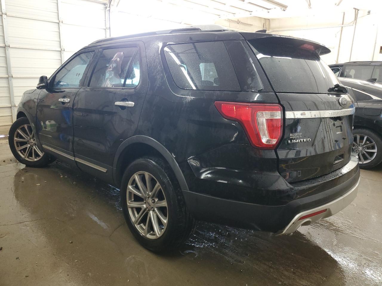 2016 Ford Explorer Limited - Image 2