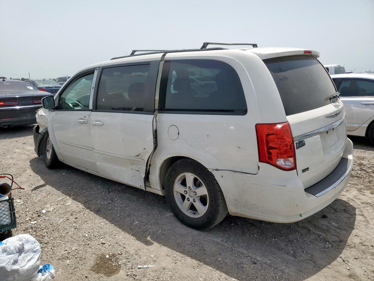 2012 Dodge Grand Caravan Sxt - Фото 2