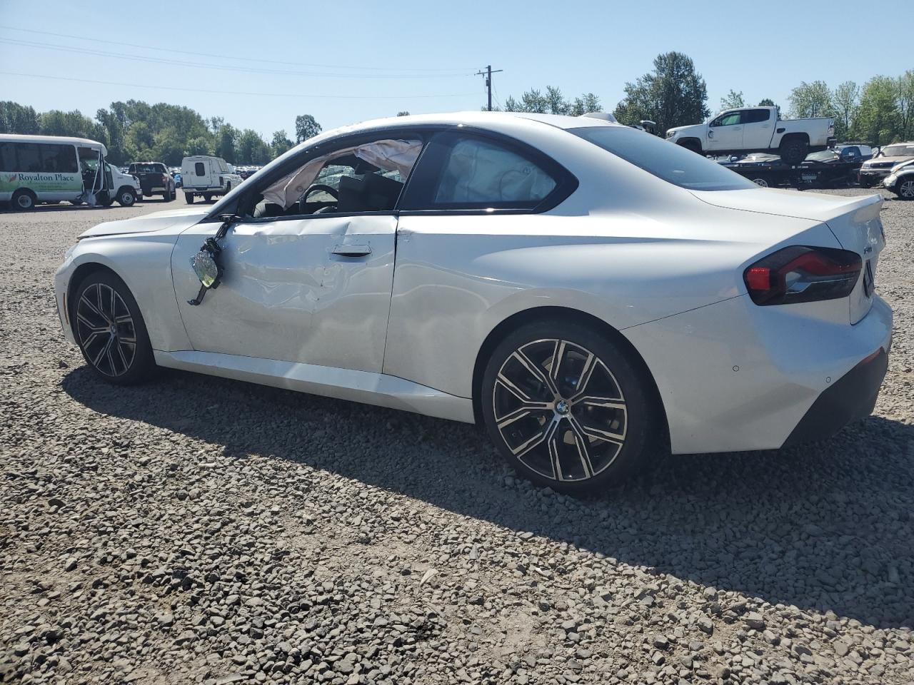 2023 BMW 230Xi - Фото 2