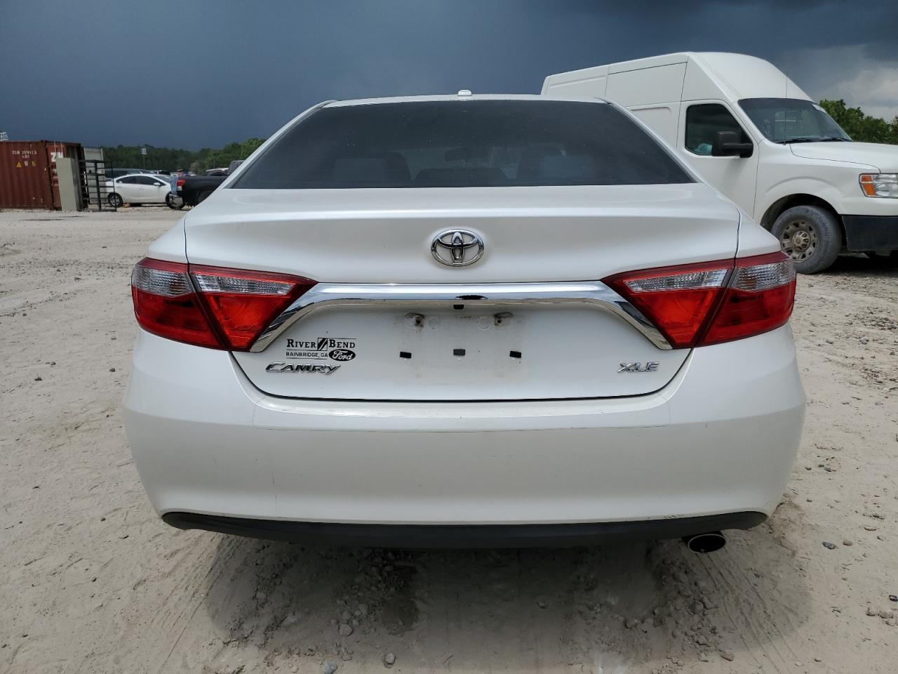 2017 Toyota Camry Le - Image 6