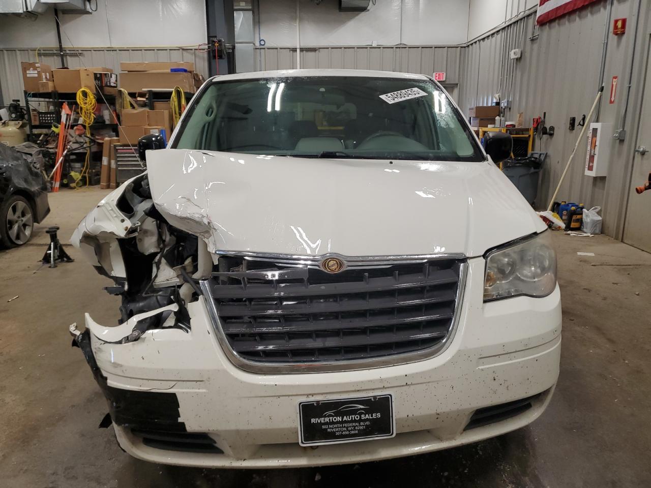 2008 Chrysler Town & Country Lx - Фото 5