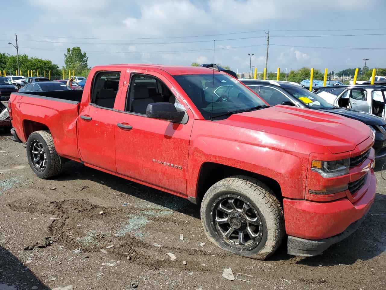 2018 Chevrolet Silverado C1500 Custom - Фото 4