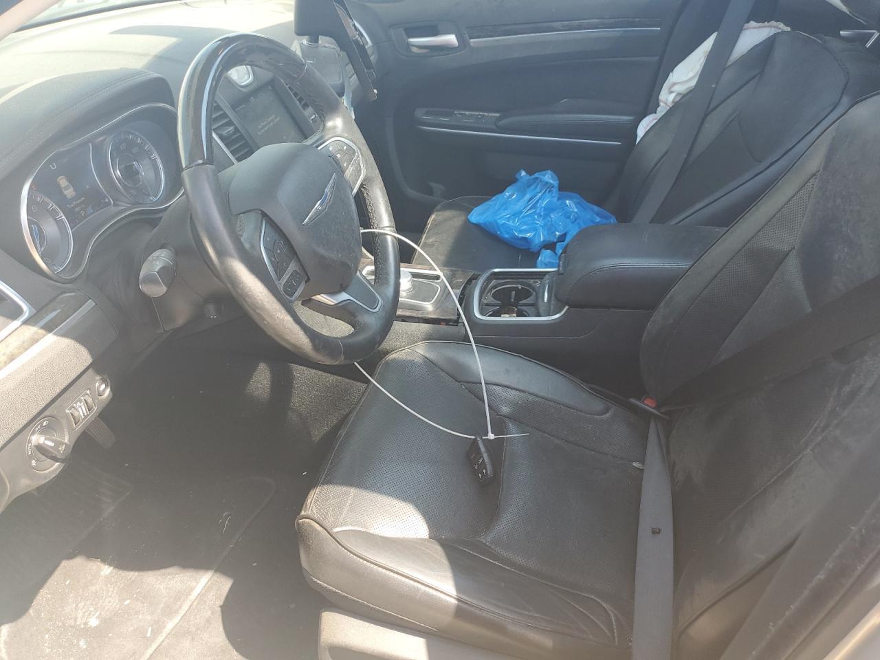 2020 Chrysler 300 Limited - Фото 7