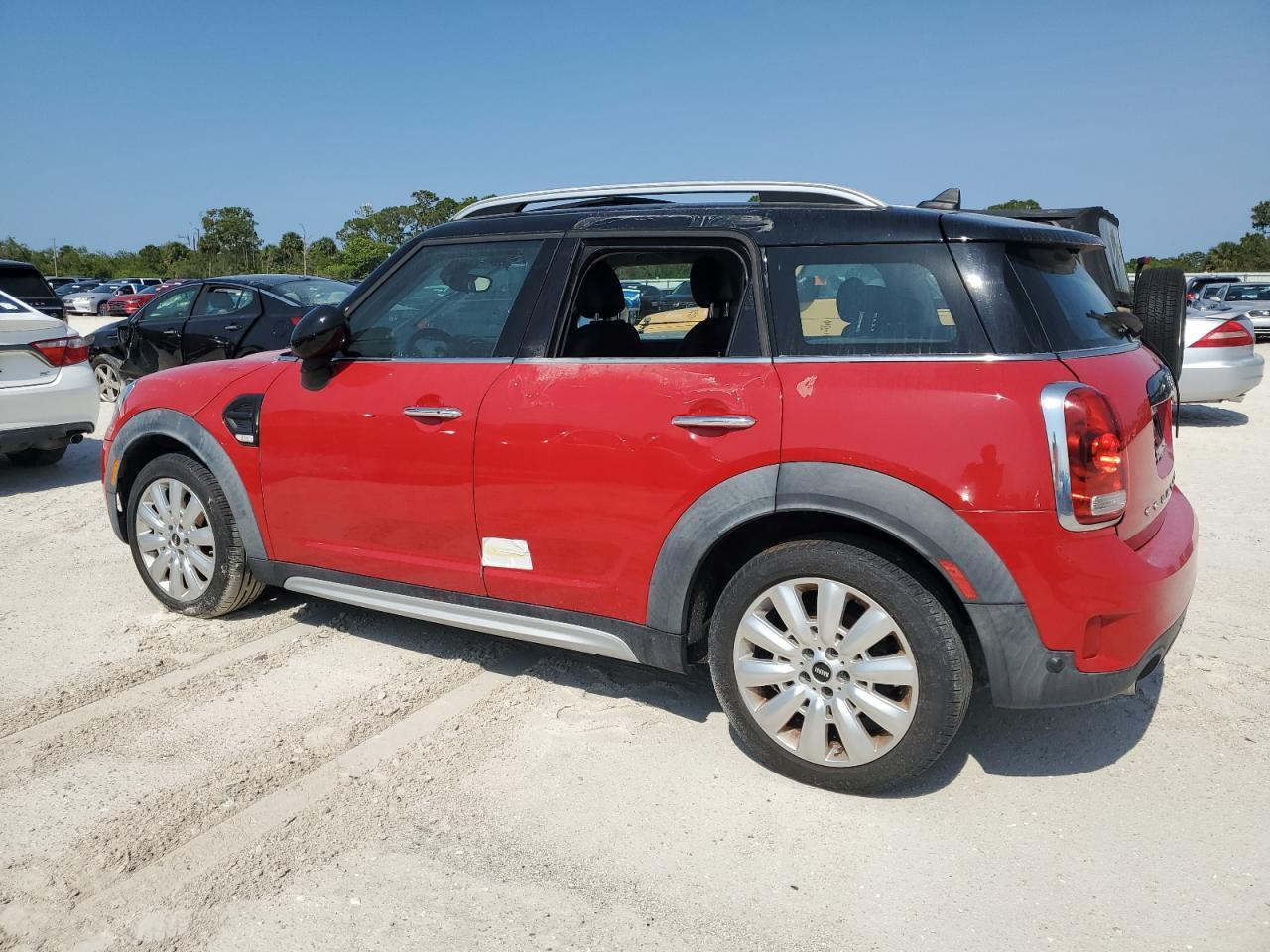 2019 Mini Cooper Countryman - Image 2