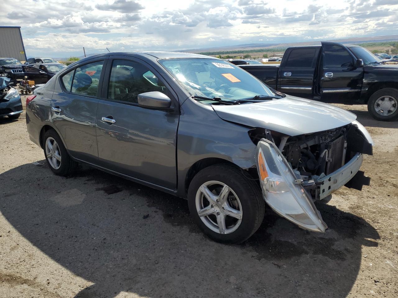 2019 Nissan Versa S - Image 4