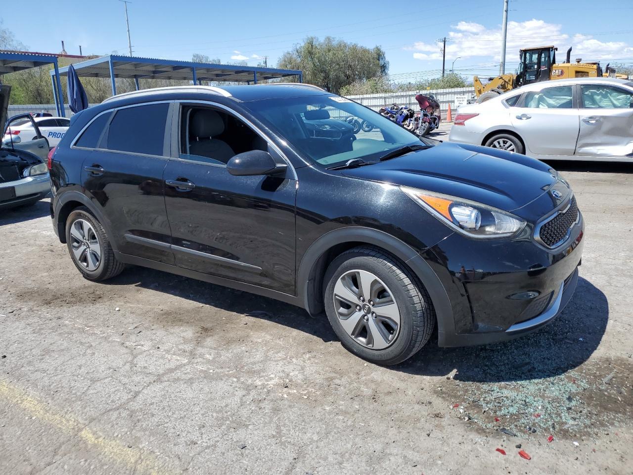 2017 Kia Niro Fe - Image 4