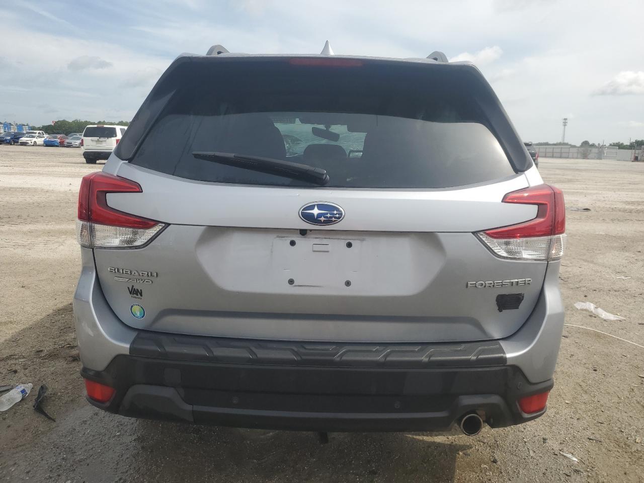 2023 Subaru Forester Limited - Image 6