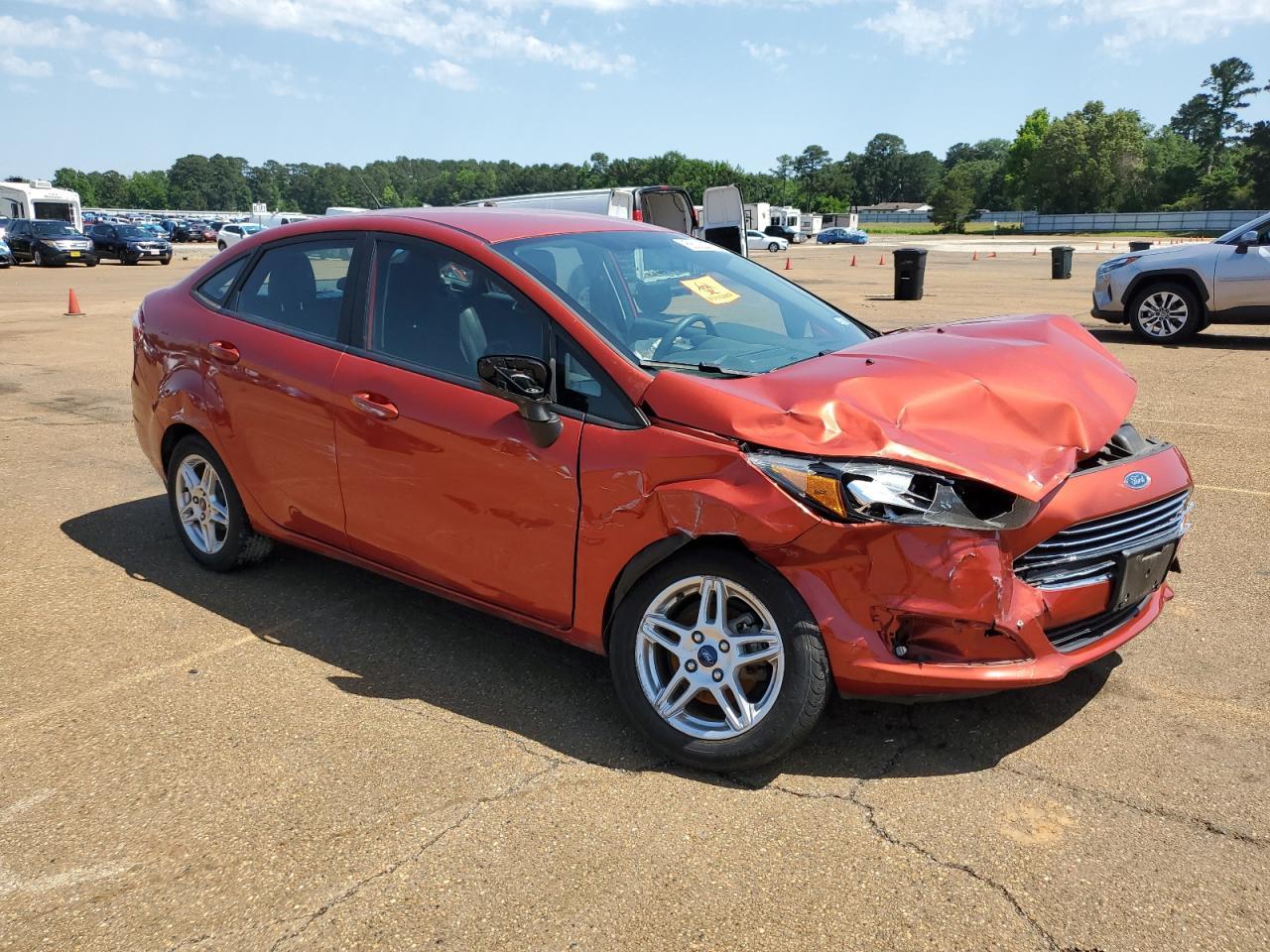 2019 Ford Fiesta Se - Фото 4