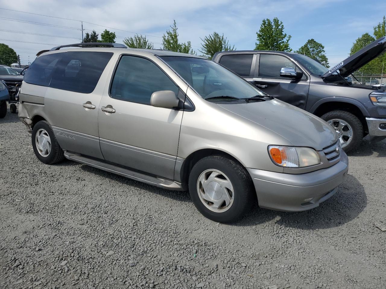 2001 Toyota Sienna Le - Фото 4