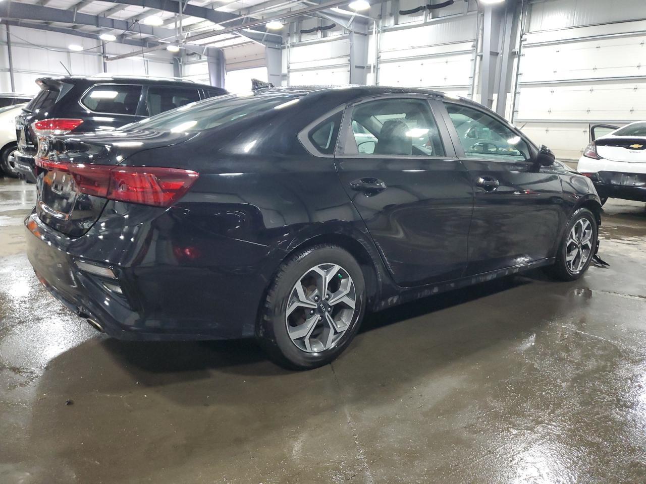 2020 Kia Forte Fe - Фото 3