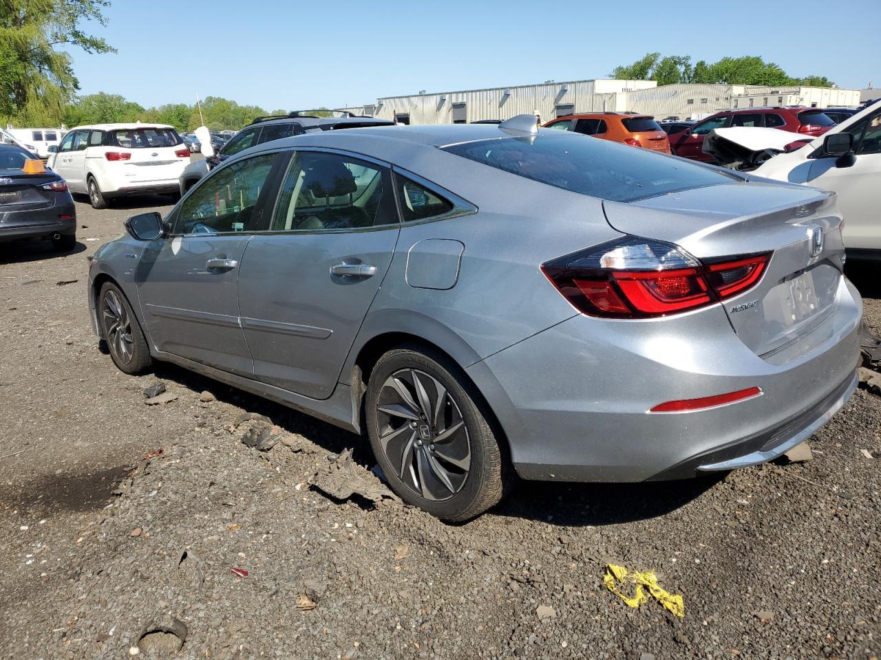 2022 Honda Insight Touring - Фото 2