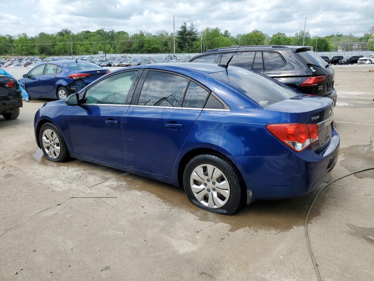 2012 Chevrolet Cruze Ls - Image 2