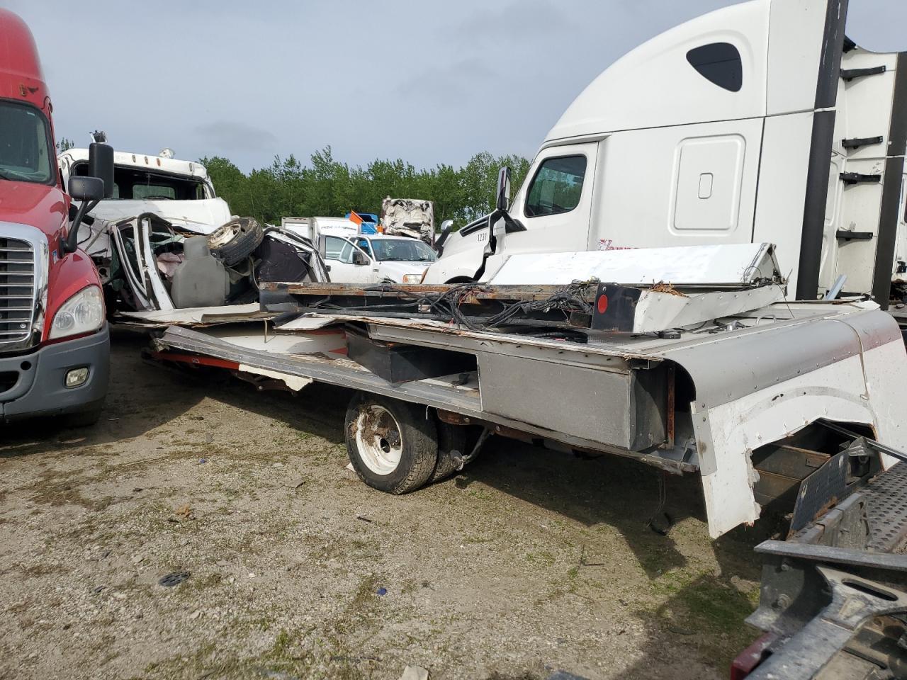 2022 Ford Econoline E450 Super Duty Cutaway Van - Фото 2