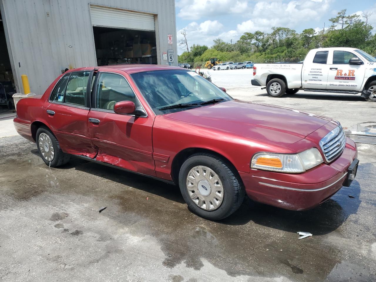 2003 Ford Crown Victoria - Фото 4