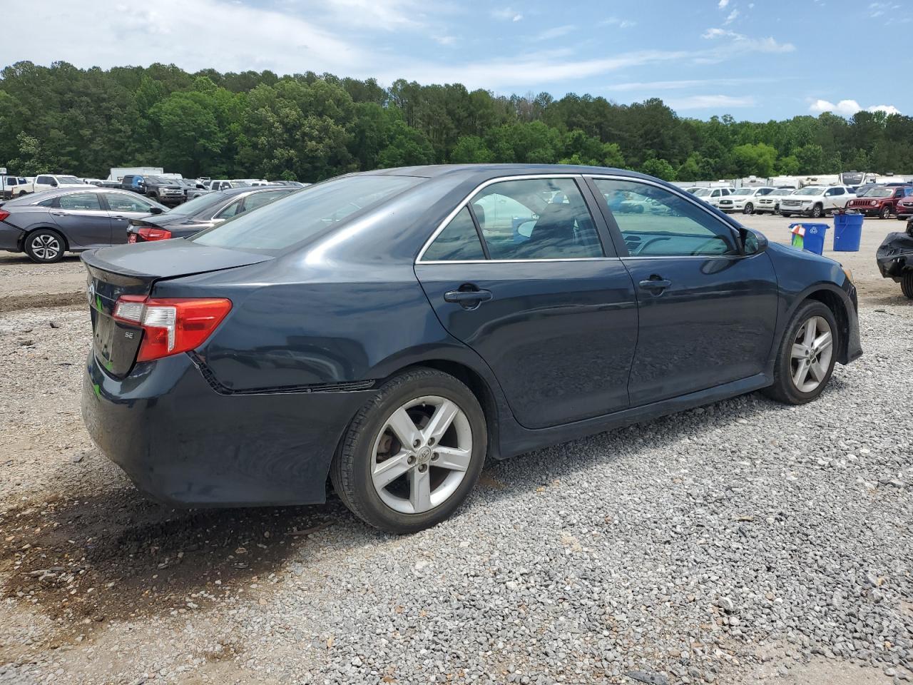 2014 Toyota Camry L - Фото 3