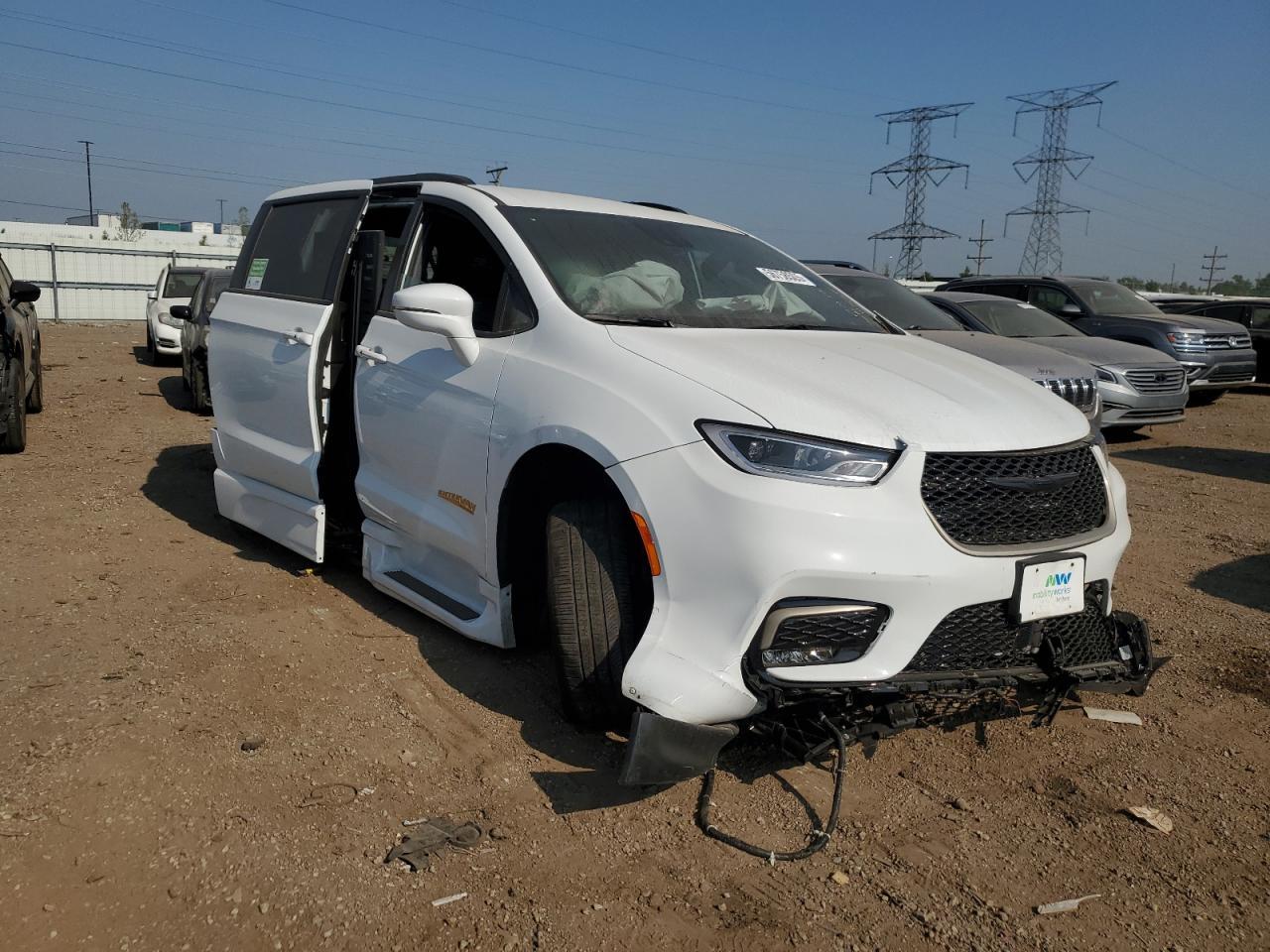 2022 Chrysler Pacifica Touring L - Фото 4