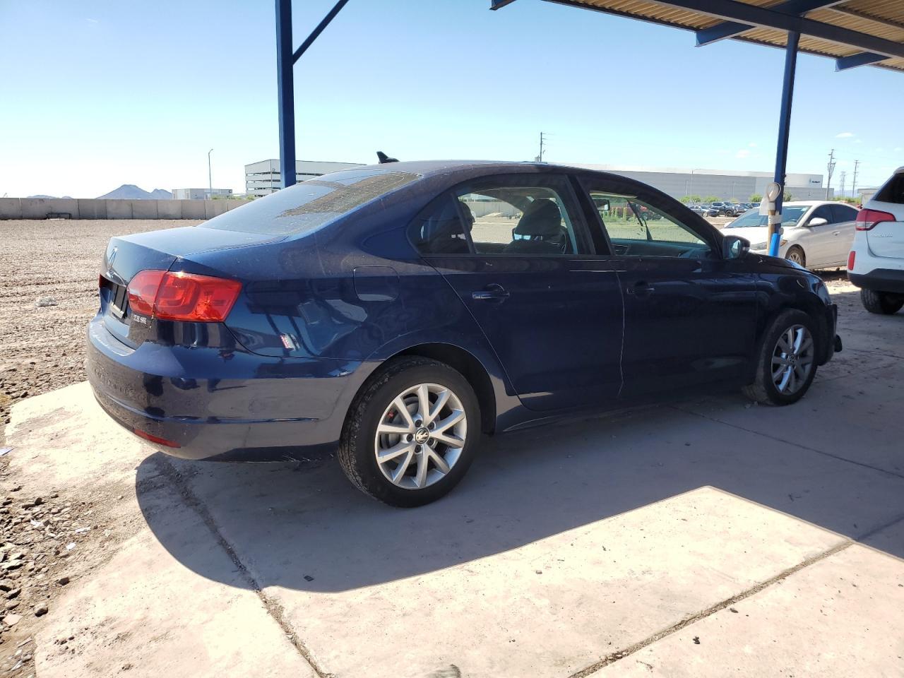 2011 Volkswagen Jetta Se - Image 3