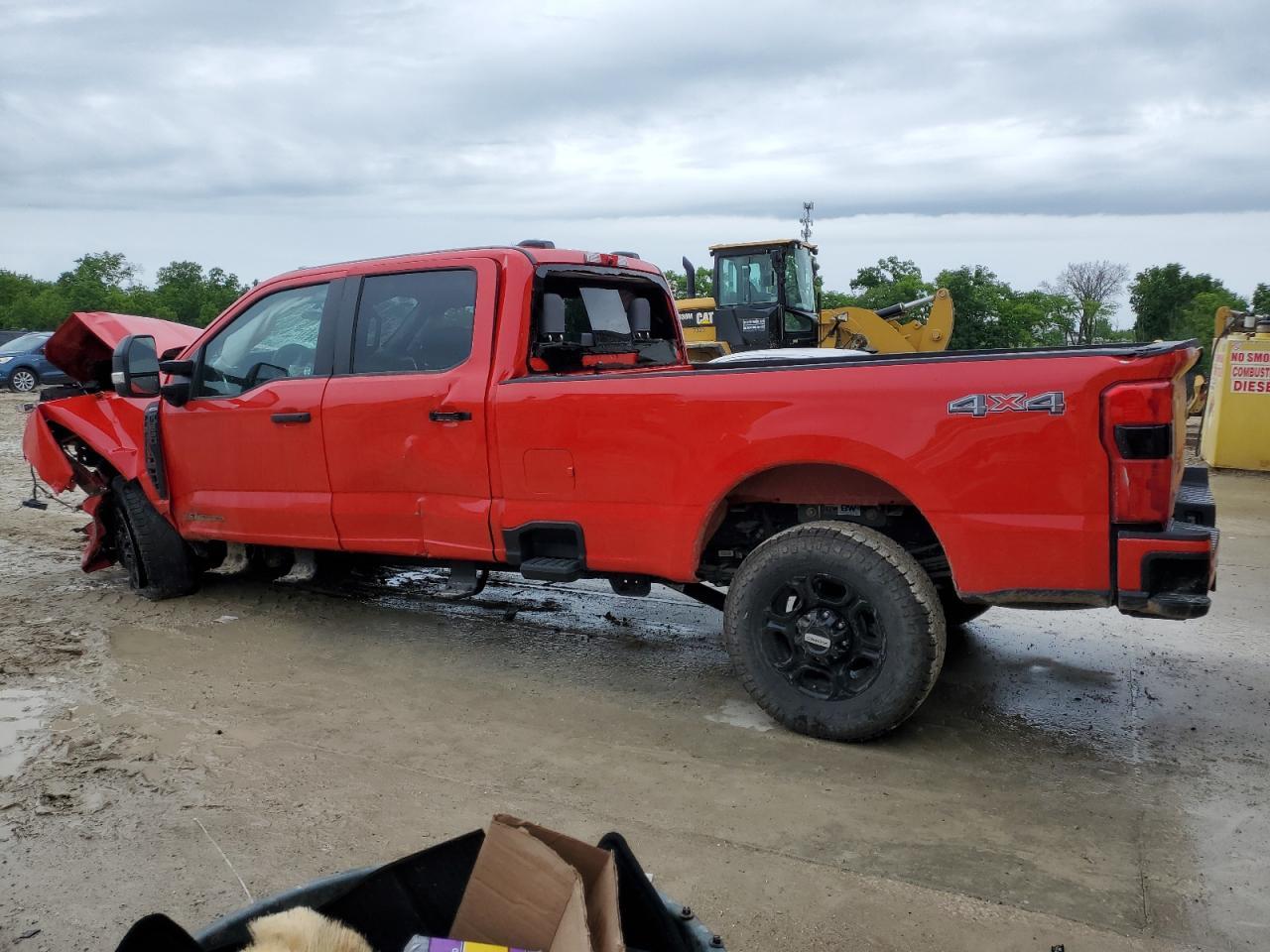 2023 Ford F350 Super Duty - Image 2