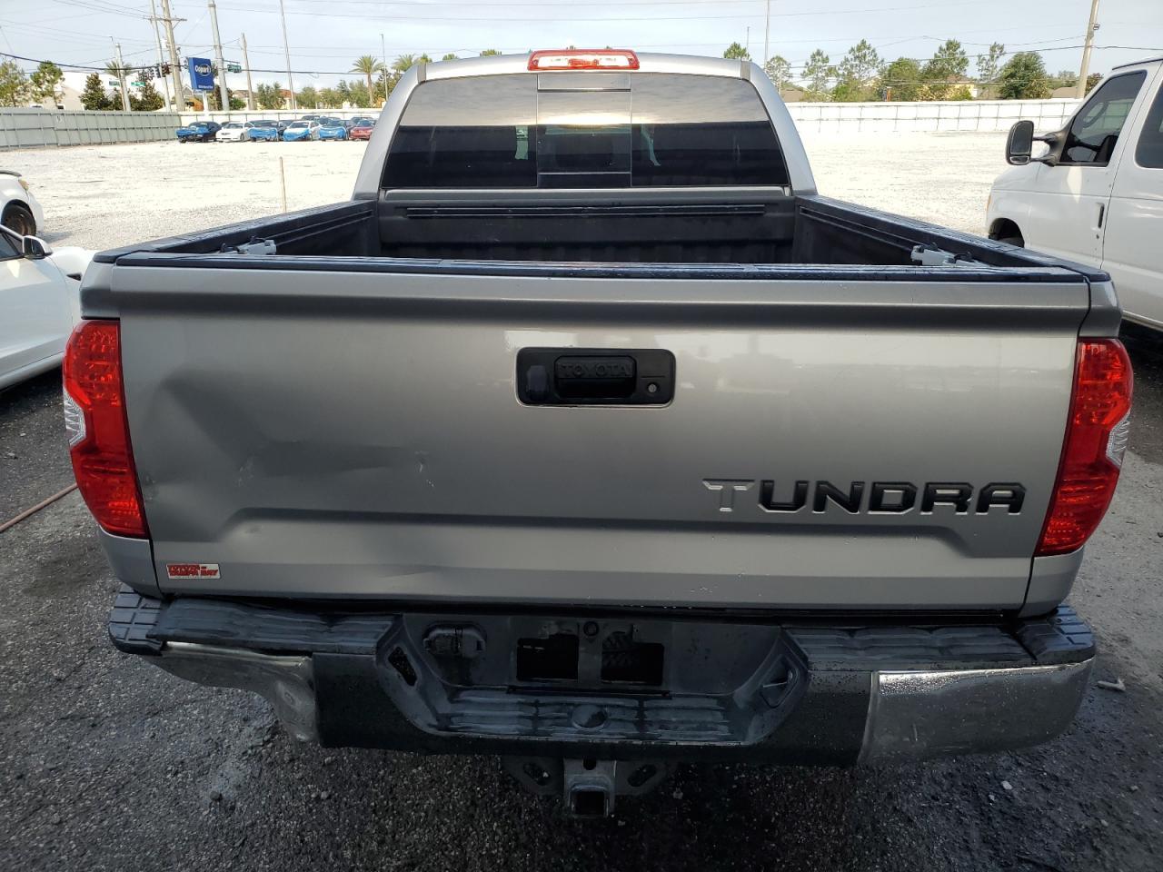 2016 Toyota Tundra Double Cab Sr - Image 6