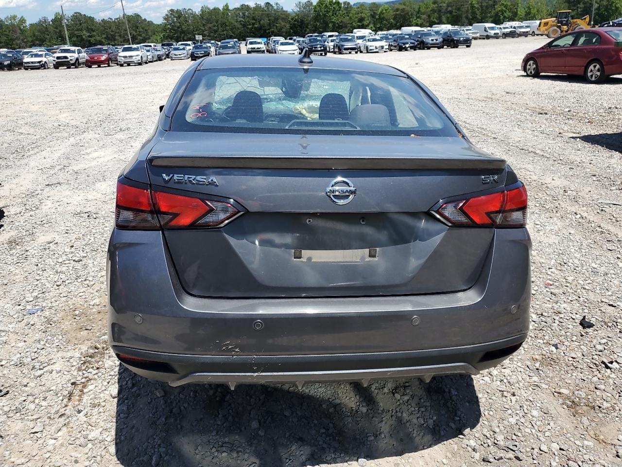 2021 Nissan Versa Sr - Фото 6